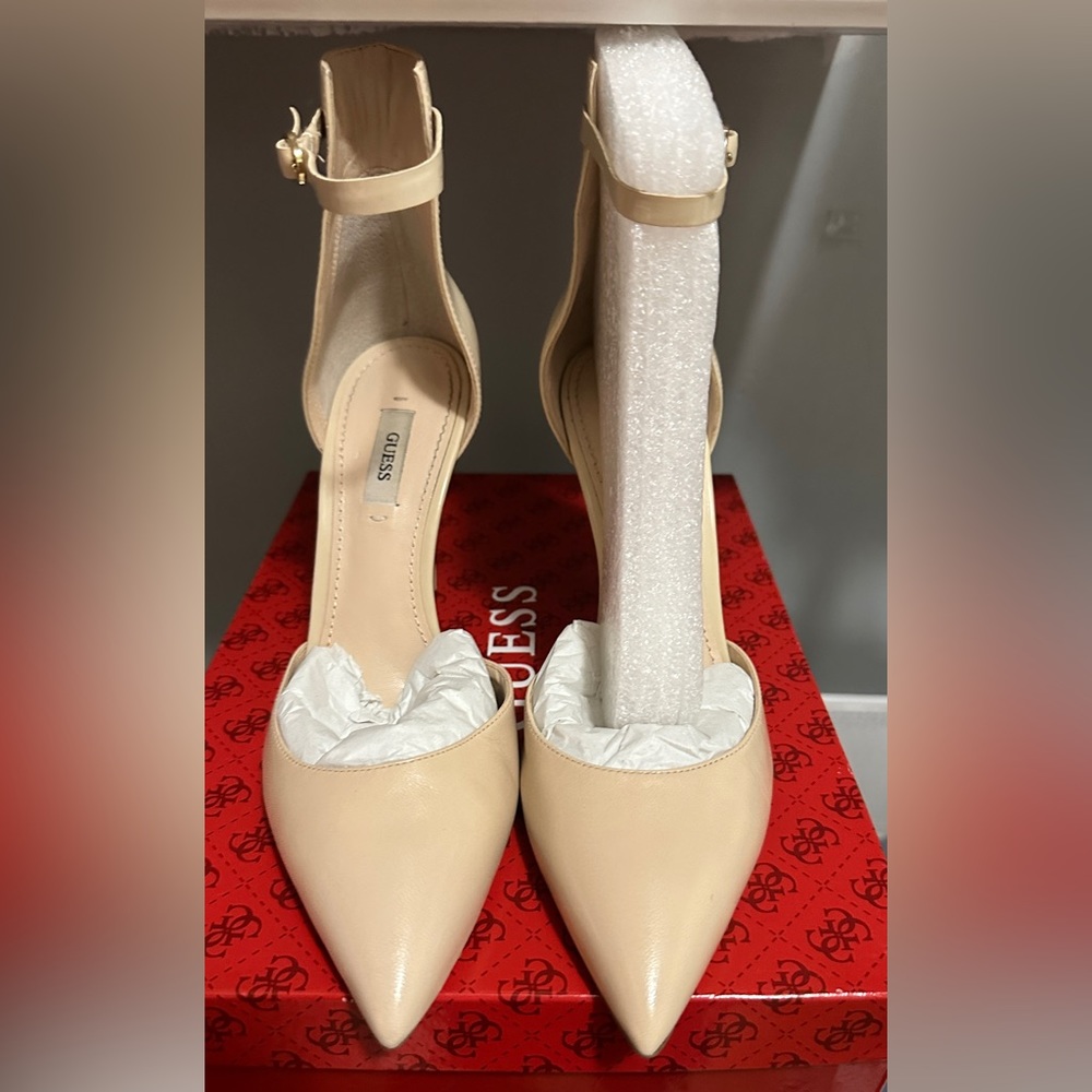 Guess Pointed Toe D'Orsay Pumps - Abaih2 High-Heel